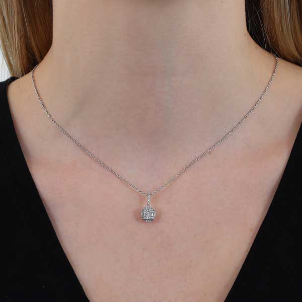 0,24 ct Pırlanta Baget Kolye