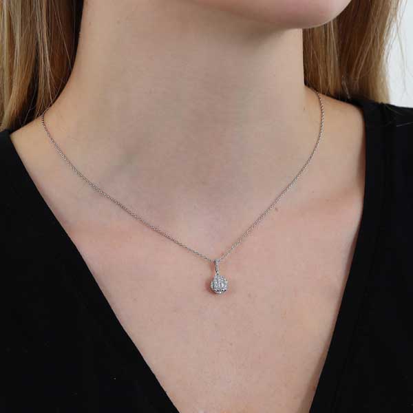 0,24 ct Pırlanta Baget Kolye
